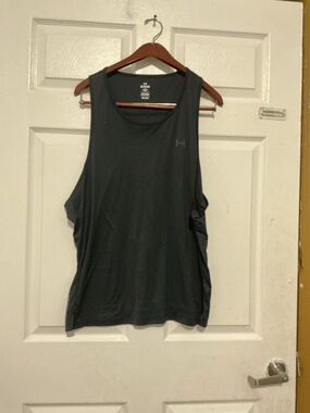 Under Armour Women's Black Athletic Tank Top